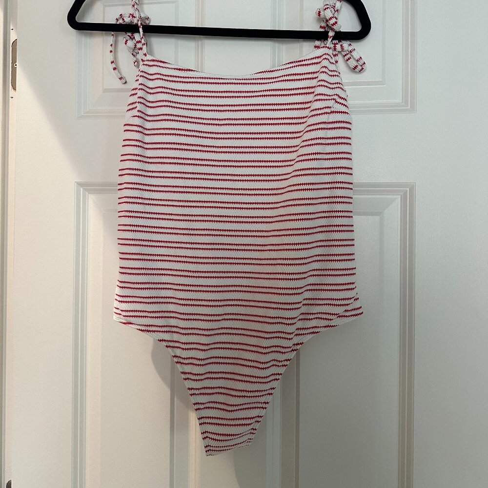ABERCROMBIE CHEEKY ONE PIECE SWIMSUIT SZ L